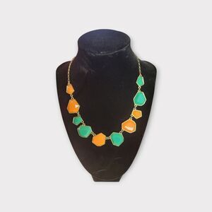 🩵 Geometrical Resin Goldtone Necklace Vintage